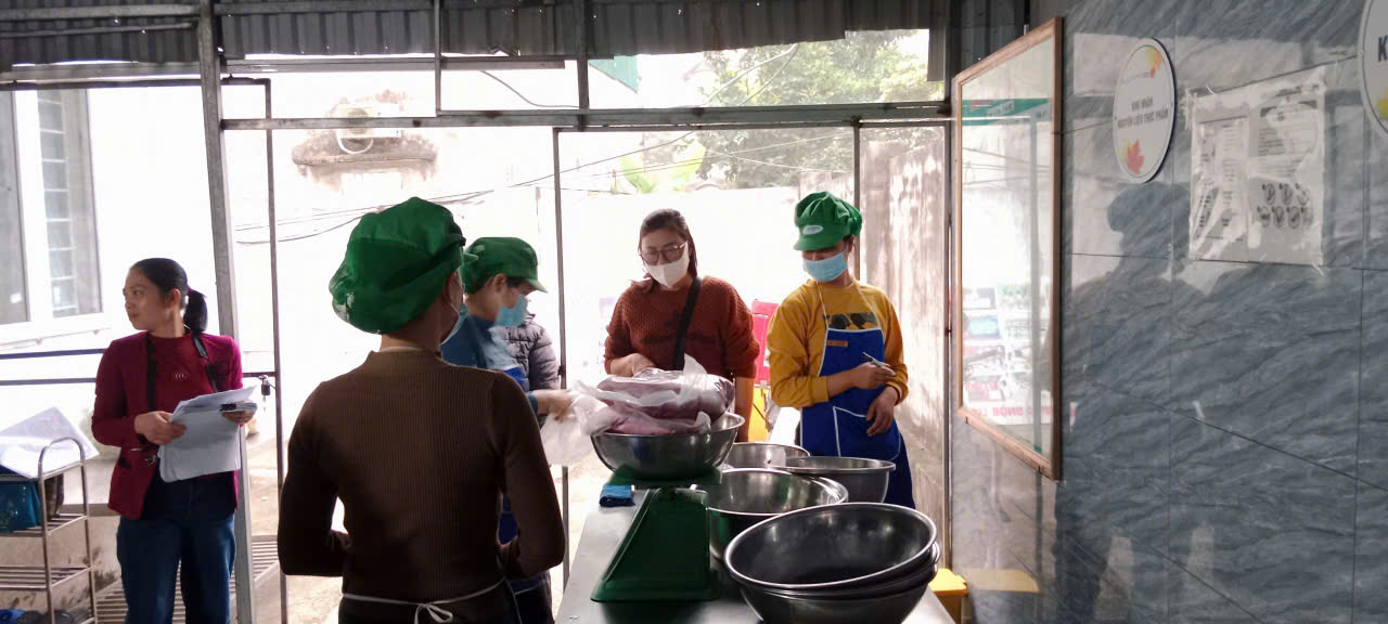 AN TOÀN THỰC PHẨM  (Bữa ăn yêu thương – Hành trình xanh vì sức khỏe tương lai) ​